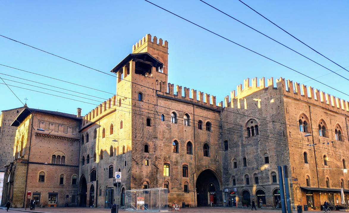 Murder Mystery in Old Town Bologna image